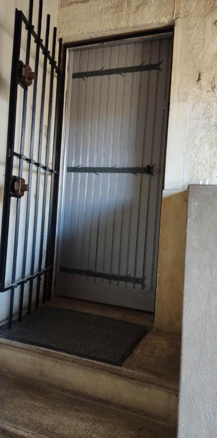 Appartement Arenes Romanite Nîmes Exterior foto